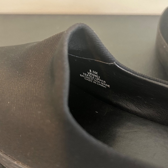 Karl Lagerfeld Paris Vienne 2 Platform Sneakers Womens Size 8.5 Black Slip On - Picture 6 of 9